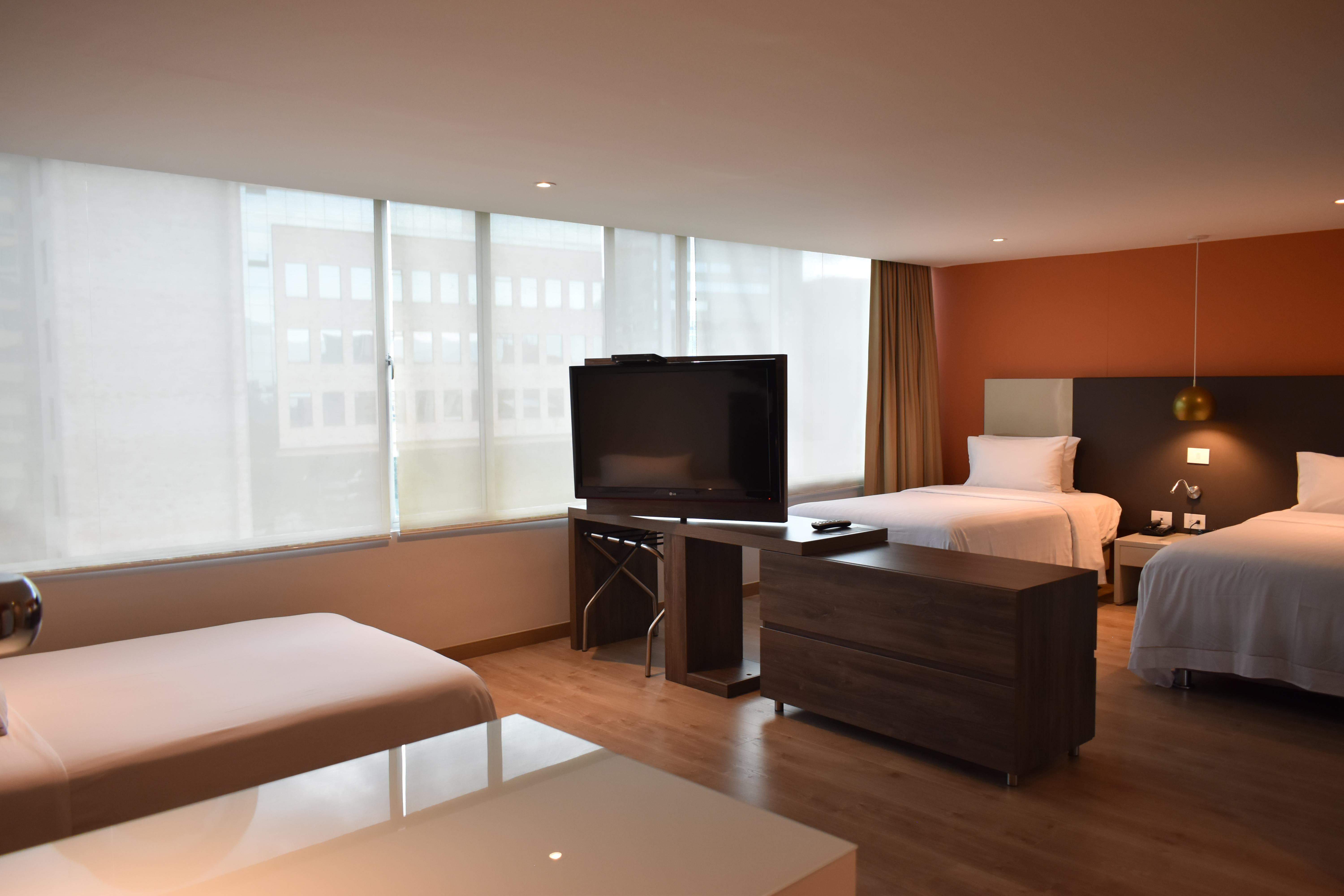 Hotel Holiday Inn Express & Suites Medellin By Ihg Medellín Exterior foto
